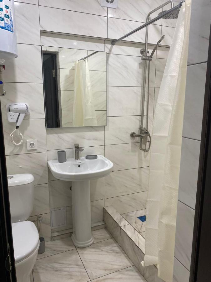 Гостевой Дом Атакар Hotel Gagra Esterno foto