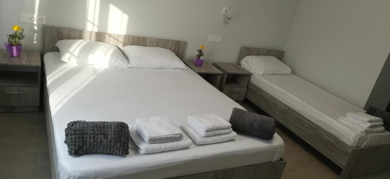 Гостевой Дом Атакар Hotel Gagra Esterno foto