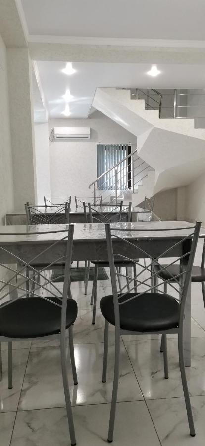 Гостевой Дом Атакар Hotel Gagra Esterno foto