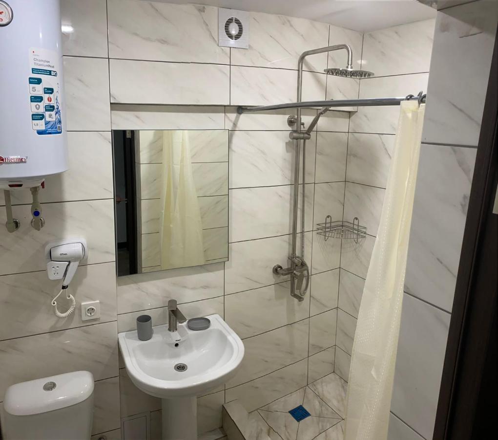 Гостевой Дом Атакар Hotel Gagra Esterno foto